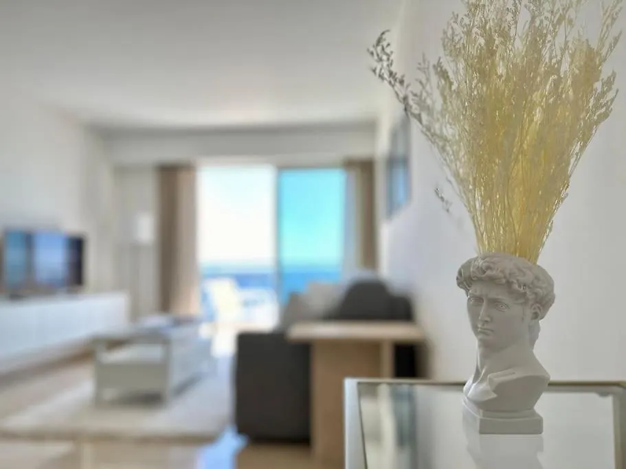 Splendide Vue Mer, Proche Centre Beausoleil Apartment